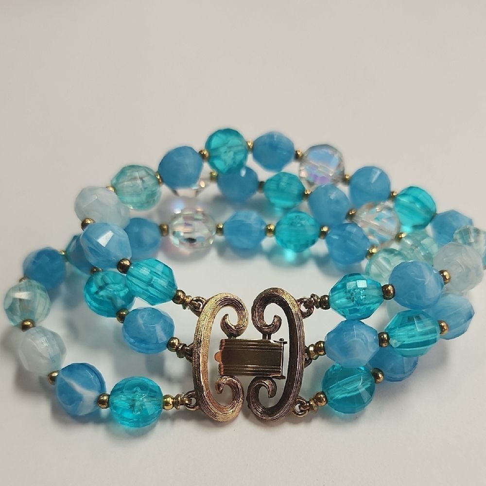 Vintage Lisner Beaded Bracelet